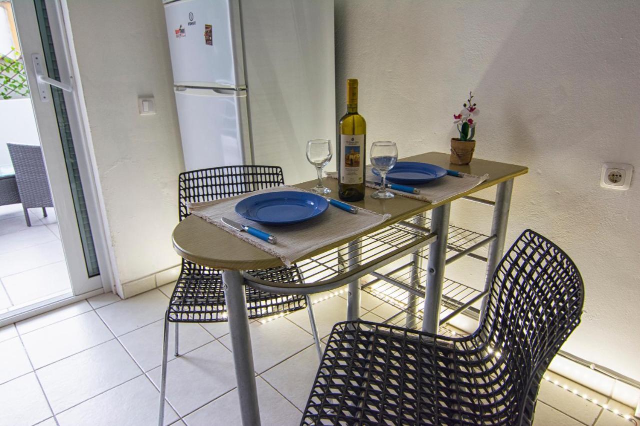 Erofili Apartments Souda Exterior photo